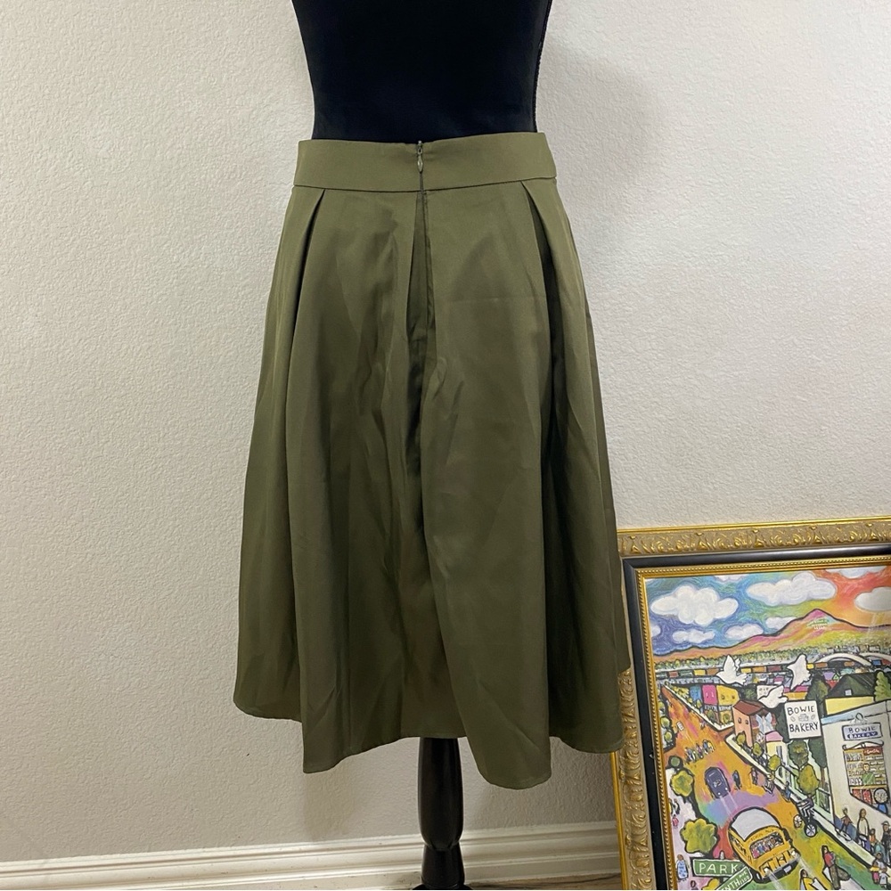 Yige Olive Green Women's Skirt - Picture 2 of 4